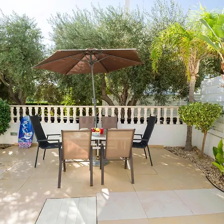 Villa Athena *